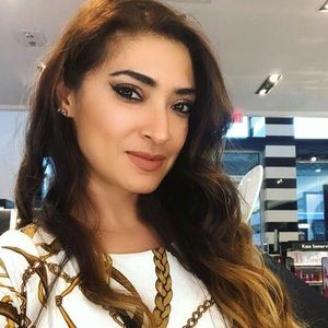 Meet your Posher, Maria